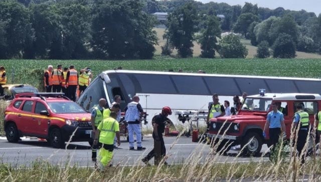 France: Bus carrying Ukrainian students overturns in Degre, Sarthe region, killing 4; drivers detained on suspicion of manslaughter