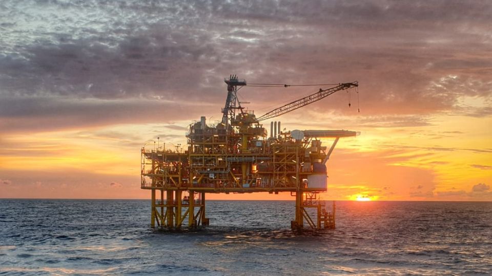 Indonesia’s Oil Output Below Target, Gas Production Surpasses Expectations