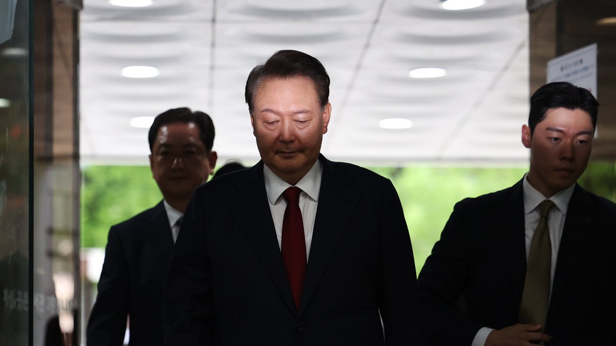 Seoul Court Issues Warrant To Arrest Former South Korean President Yoon Suk-yeol