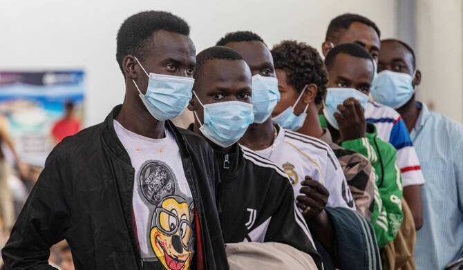 Libya: Dozens of migrants held for ransom by criminal gang released from captivity