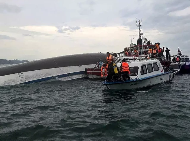Death Toll Rises To 28 In Cruise Ship Accident In N. Vietnam