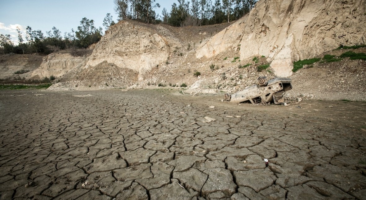 Iran Imposes Office Closures, Water Restrictions Amid Unprecedented Drought