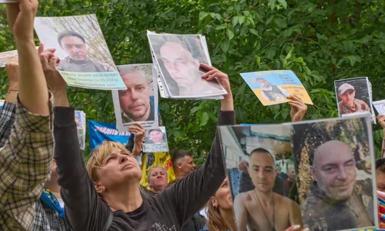 Russia hands over Ukraine bodies of 1,000 soldiers