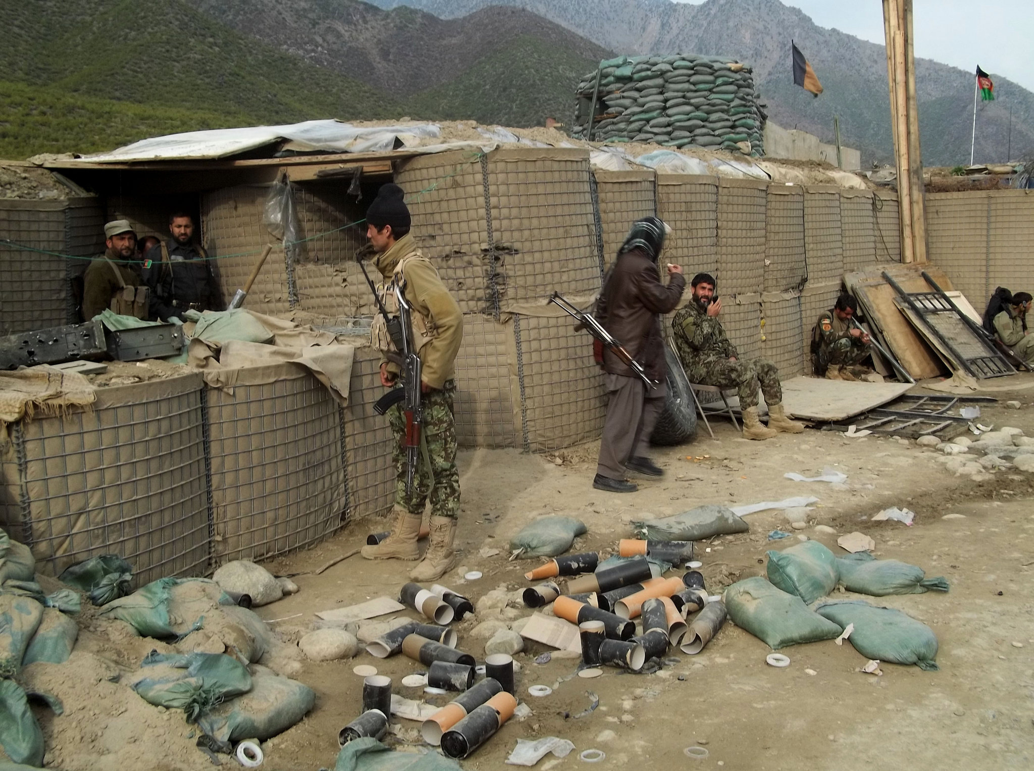 Two Armed Robbers Killed, Three Detained In N. Afghanistan