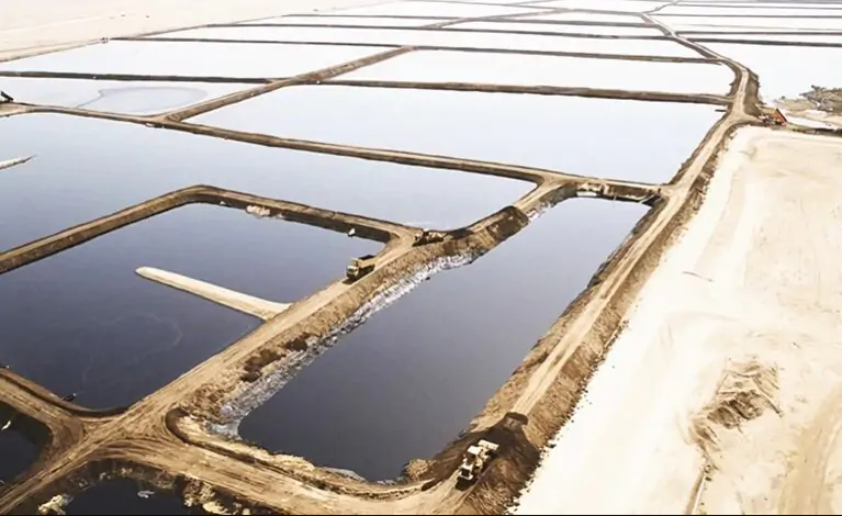 Kuwait Launches Major Oil Lake Remediation Project