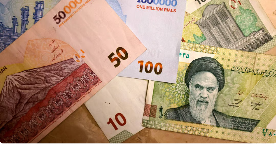 Iranian Cabinet Approves Removal Of Four Zeros From National Currency
