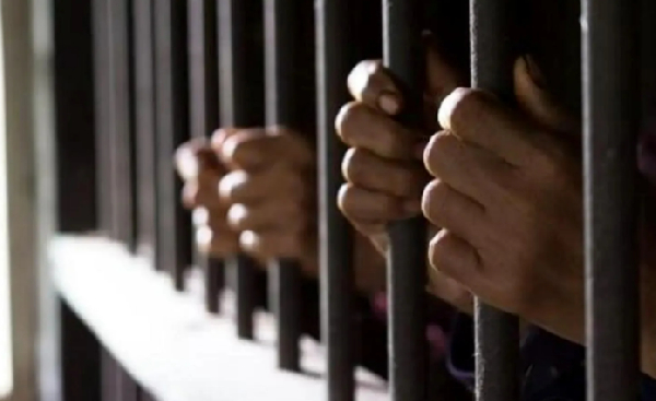 Ghana: President Mahama grants amnesty to 998 prisoners