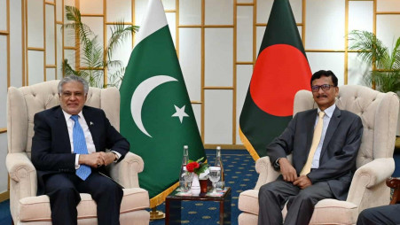 Bangladesh, Pakistan Seek Stronger Ties