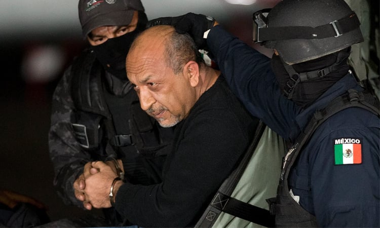 Mexico transfers 26 wanted fugitives to US