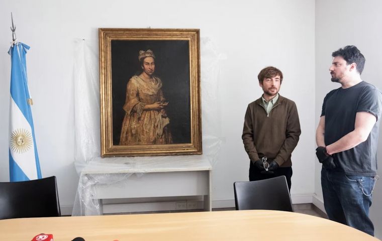 Argentine authorities given painting stolen during WWII