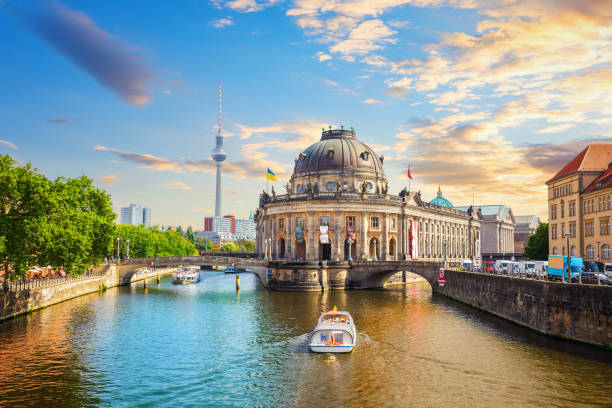 Germany: 20,000 still without power in Berlin after suspicious fire