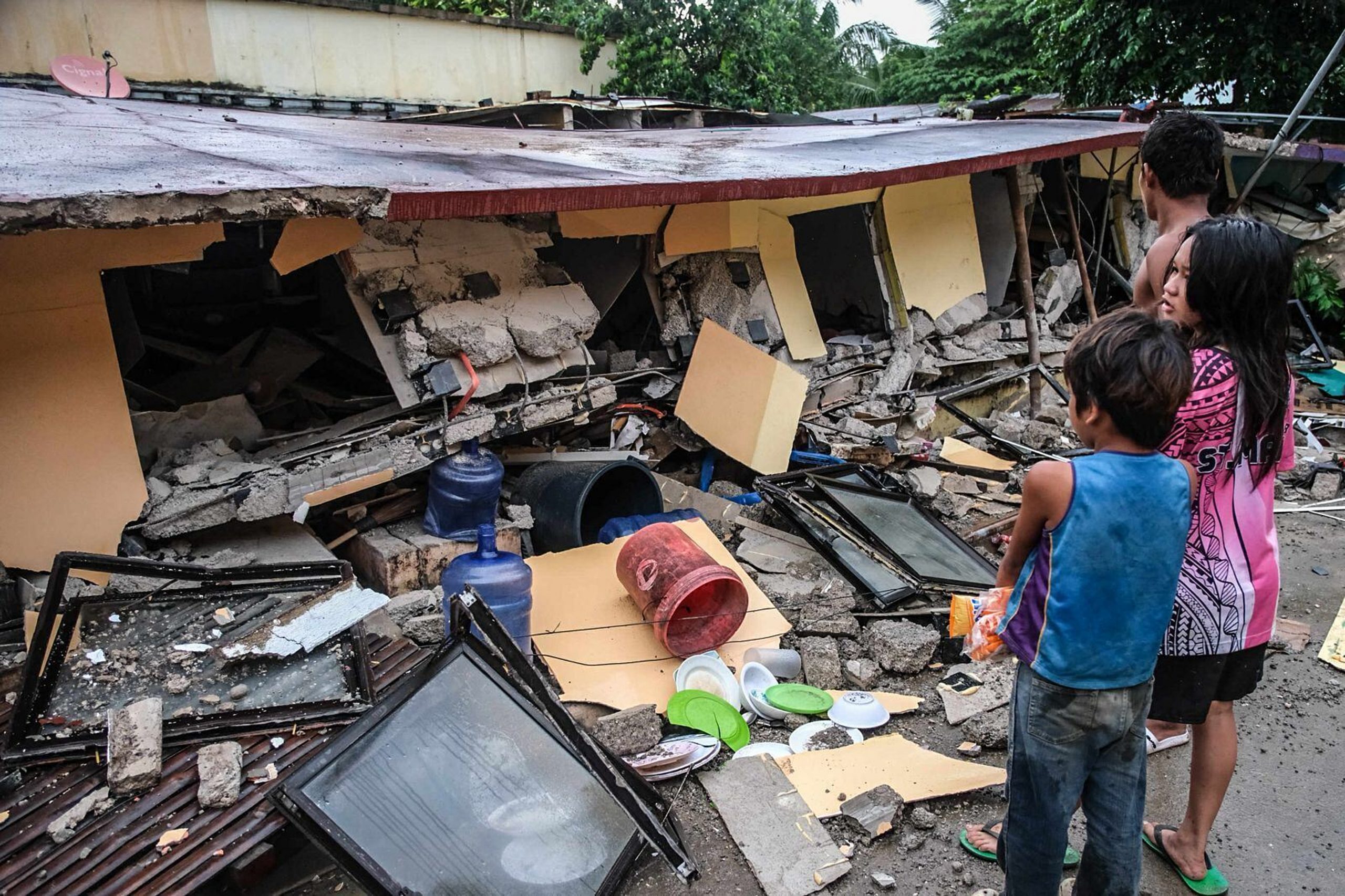 Death Toll In Strong Quake In Philippines Rises To 69