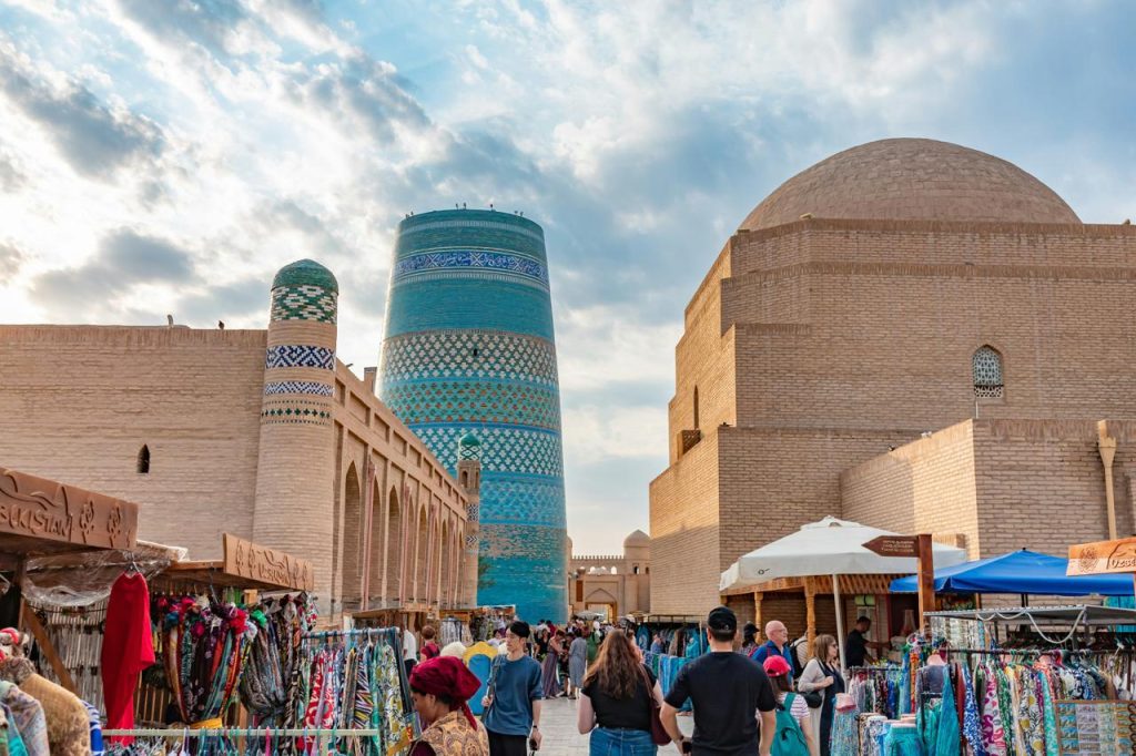 Uzbekistan’s Economy Grows 7.6 Percent In First Nine Months Of Year