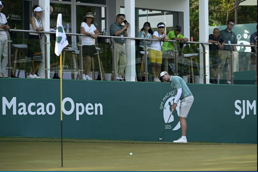 Thailand’s Suwannarut Holds Lead Heading Final At Golf Macao Open