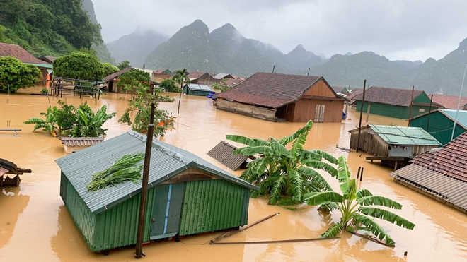 Vietnam Calls For Emergency Response To Severe Flooding In Central Region