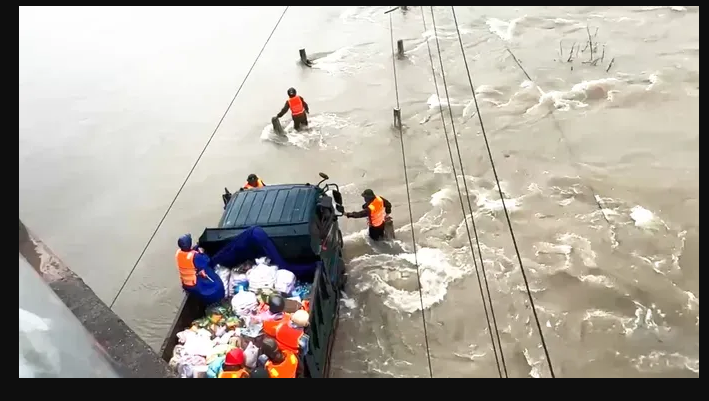 Death Toll From Central Vietnam Floods Rises To 43