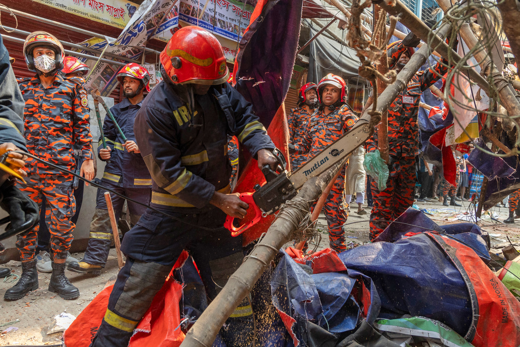 Roundup: Powerful Earthquake In Bangladesh Leaves 10 Dead, Hundreds Injured